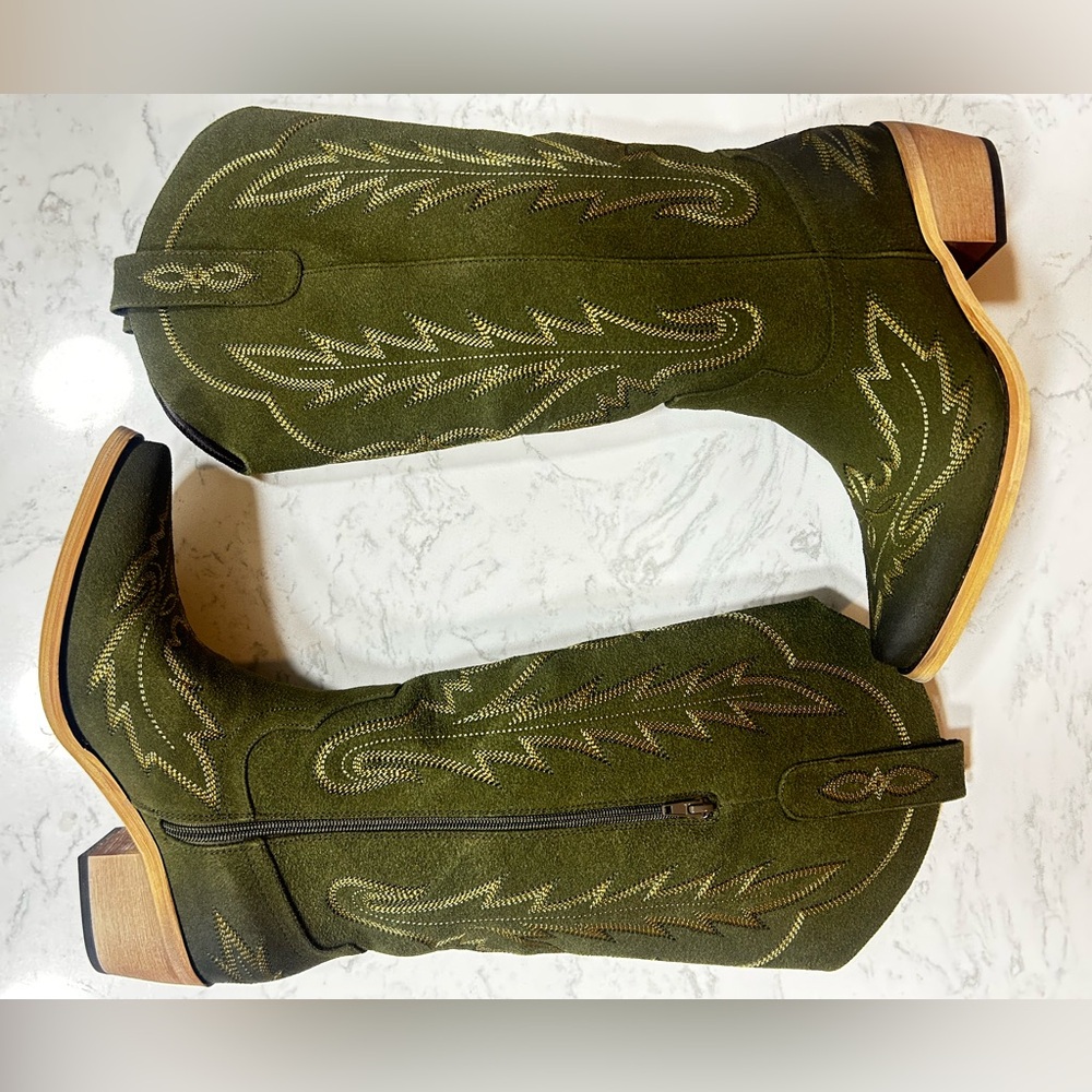 Beautiful suede Green Western Cowboy Boots